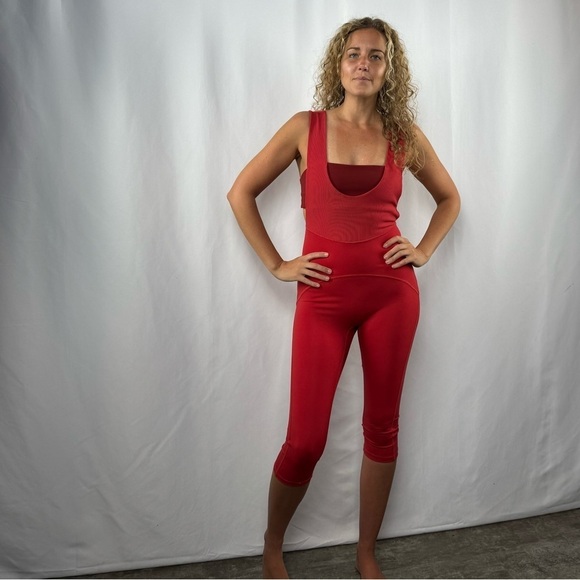 Free‎ People Movement Cut Out Cropped Exercise Jumpsuit in Red Size Small - Picture 2 of 11
